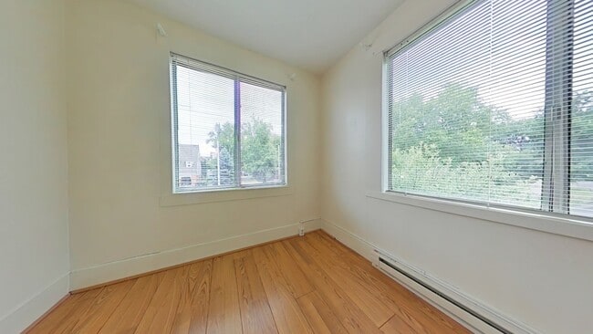Photo - 1 Bedroom Apartment ~ Close to Campus Unidad 1363 NW Monroe Ave #3