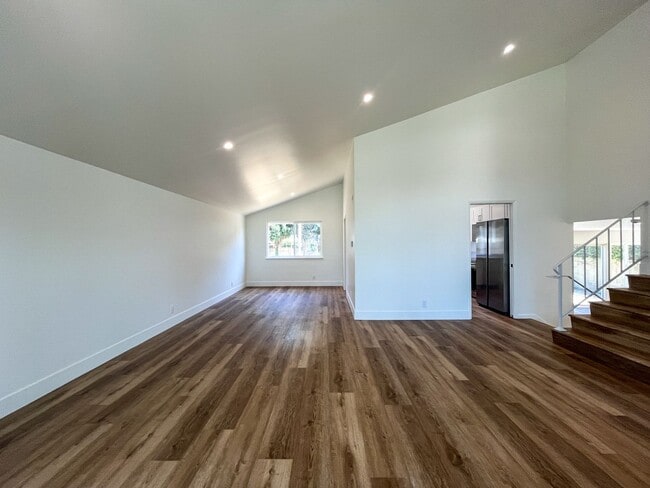 Photo - 5281 Tattershall Ave