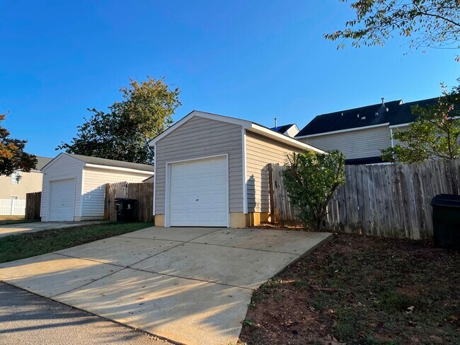 Photo - 153 Danesway Dr