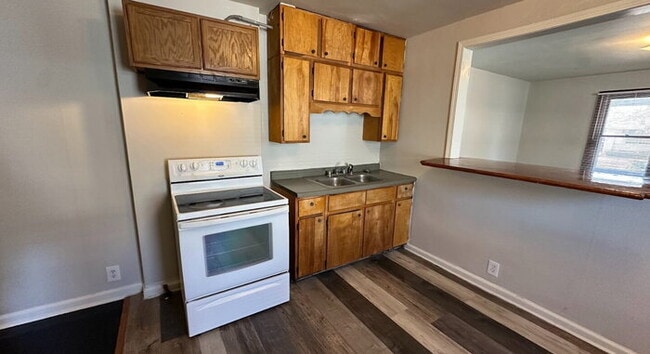 Photo - CENTER TOWNSHIP! ** SECTION 8 ACCEPTED** 2 BEDROOM/1 BATH HOME AVAILABLE NOW!!