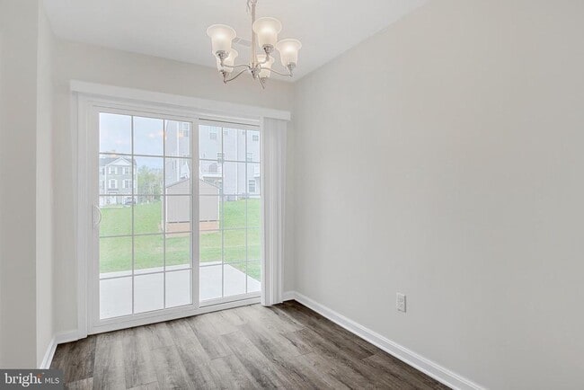Photo - 2928 HICKORYWOOD Ln