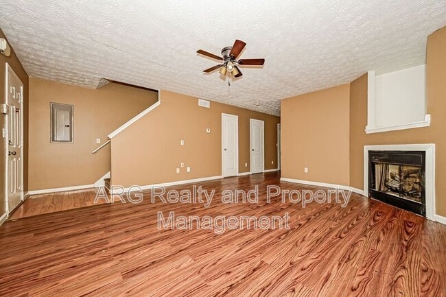 Photo - 2956 Fields Dr