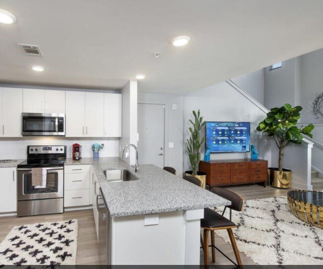 Building Photo - 1099 Boulevard SE Unit 2213 Rental