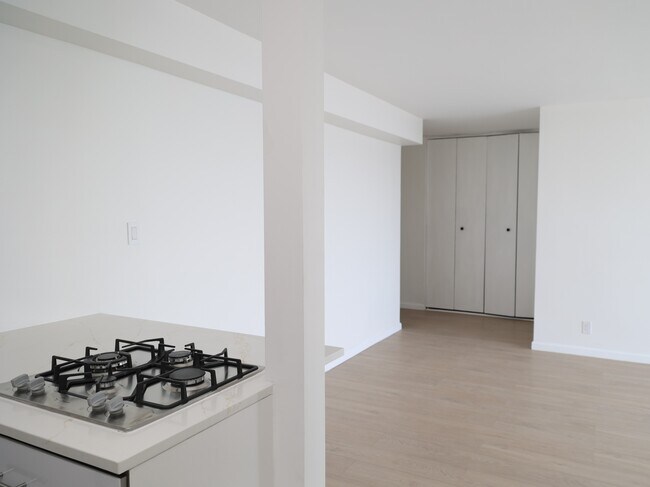 Photo - 6050 Boulevard E Unit 21D