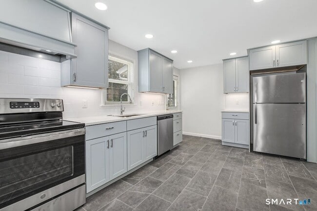 3 Wild Rose Rd