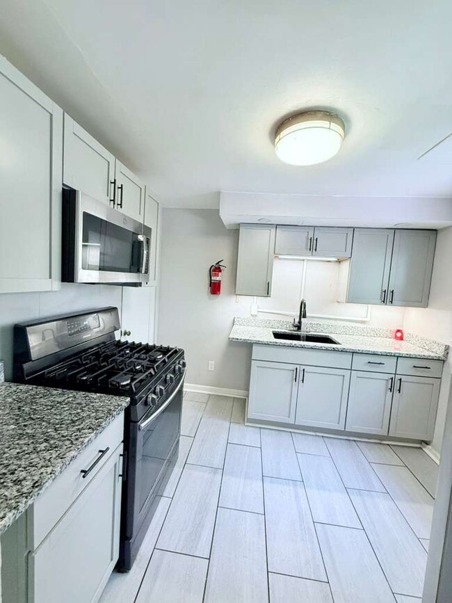 Photo - 8181 Chaske St