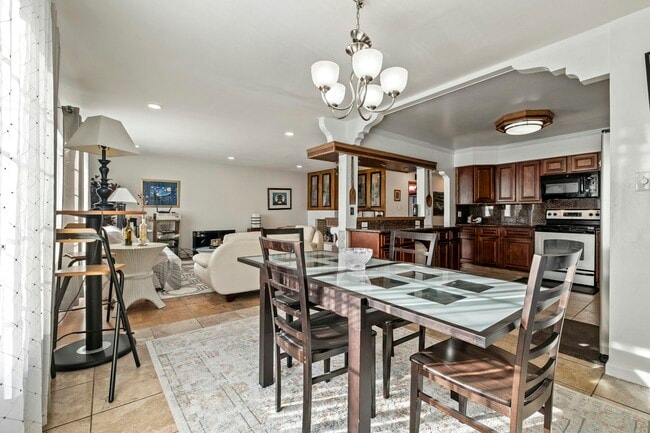Photo - 611 Blanken Ave