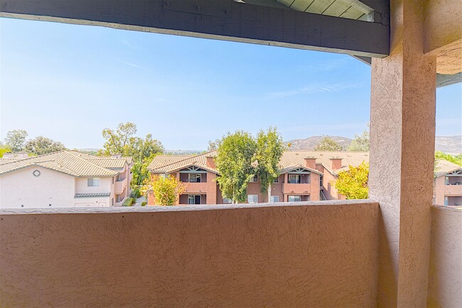 Photo - Well-Kept 2 Bedroom Condo with Amazing Views