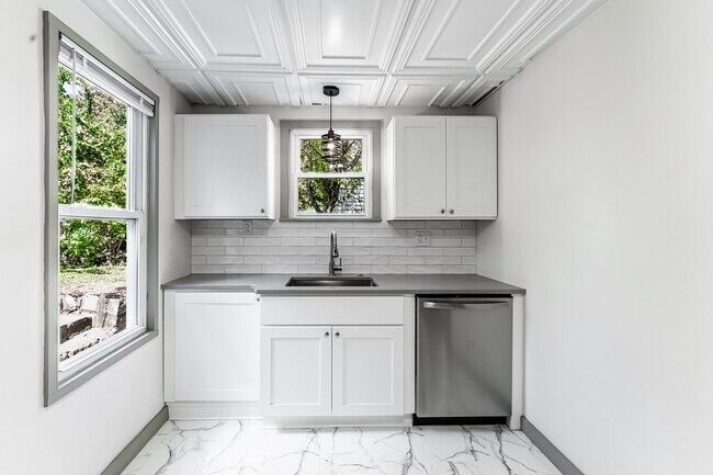 210 Dewey St Unit 210