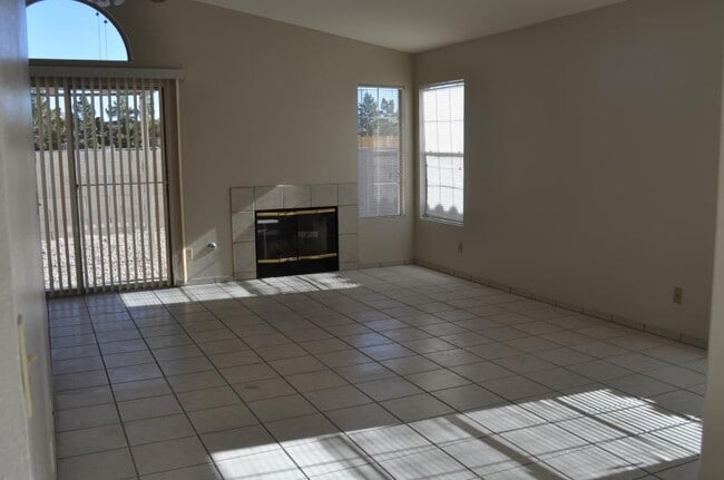 Photo - 1128 Pleasant Brook St