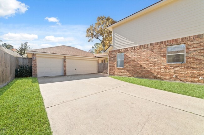 Photo - 2618 Bridgestone Park Ln