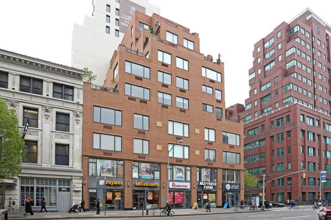 Photo - 594-602 Avenue of the Americas