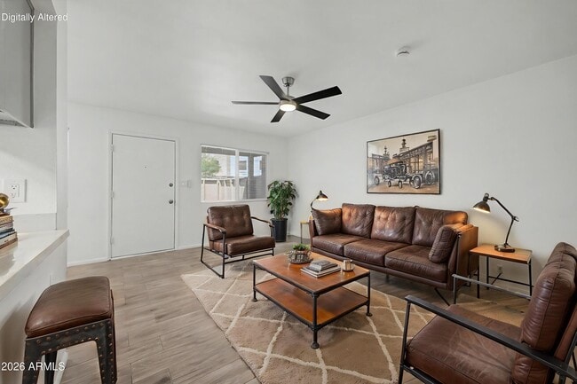 Photo - 5984 N 48th Ave