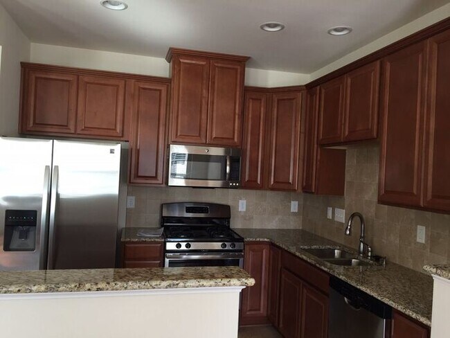 Photo - Gorgeous 3 Bedroom townhome in Steelcreek!