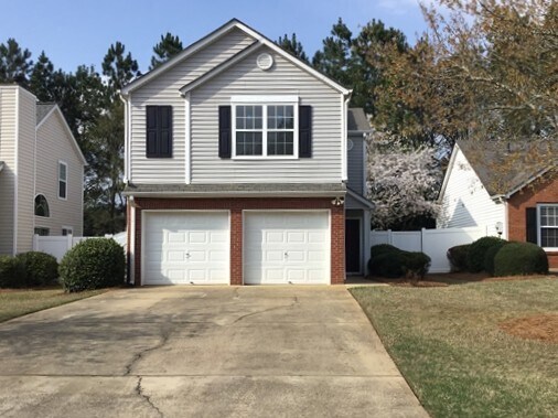 Photo - 205 Daventry Way