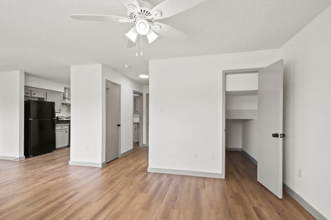 Photo - 1600 Hazelwood St