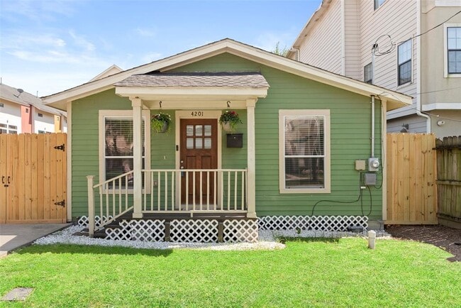Photo - 4201 Marina St House