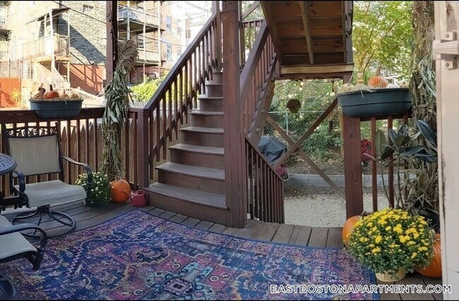 Photo - 171 Brooks St Unidad 1