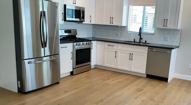 Photo - 5506 Bevis Ave