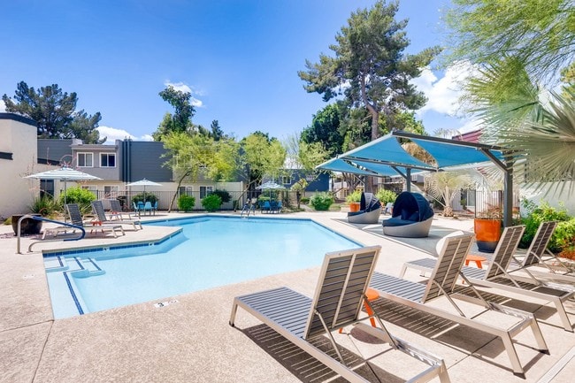 Photo - Scottsdale Gateway