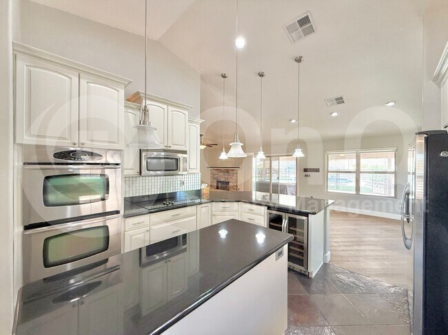Photo - 5508 E Kings Ave