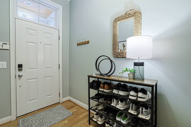 Photo - 215 Stetson St