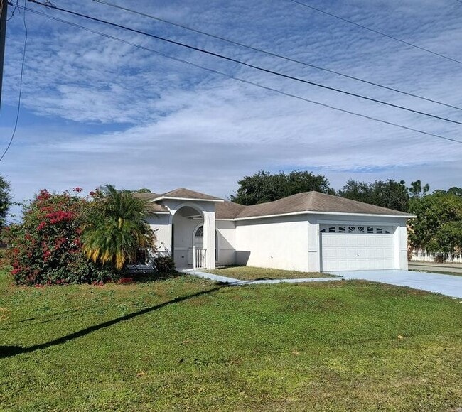 Building Photo - Single Family Home in Poinciana, FREE RENT!!!!