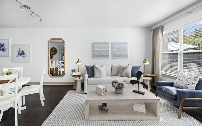 Apartamento bien diseñado con planta abierta y mobiliario elegante. - The Landing at Vinnin Square