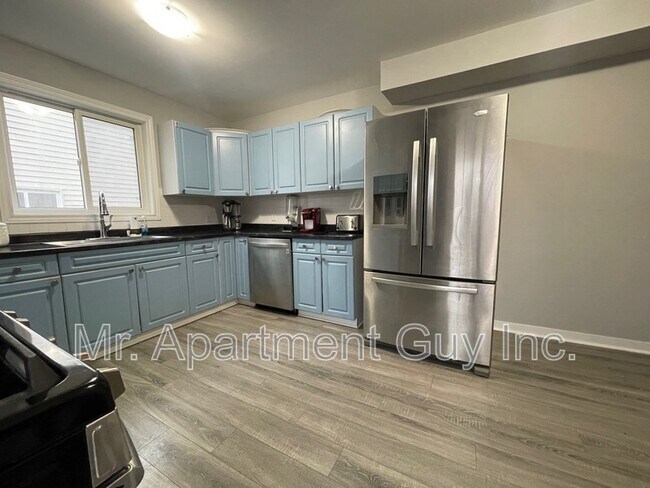 Photo - 1974 Portage Rd Unit Main Suite