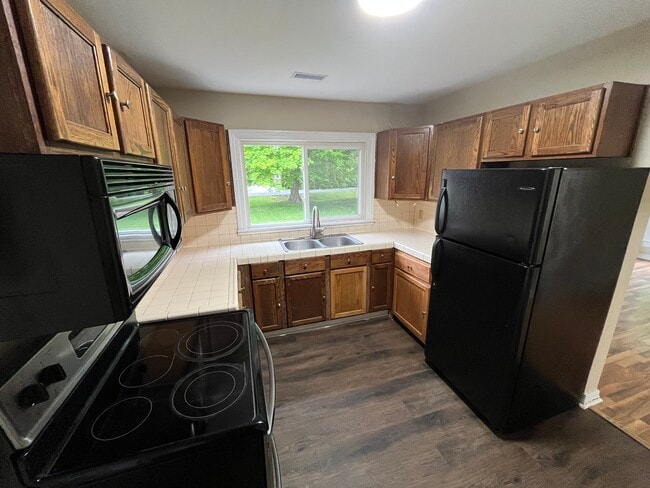 Photo - 417 E 55th St
