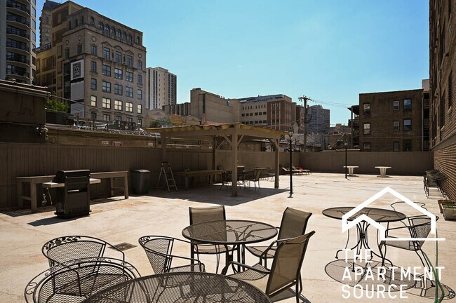 Photo - 607 W Wrightwood Ave Unidad 2