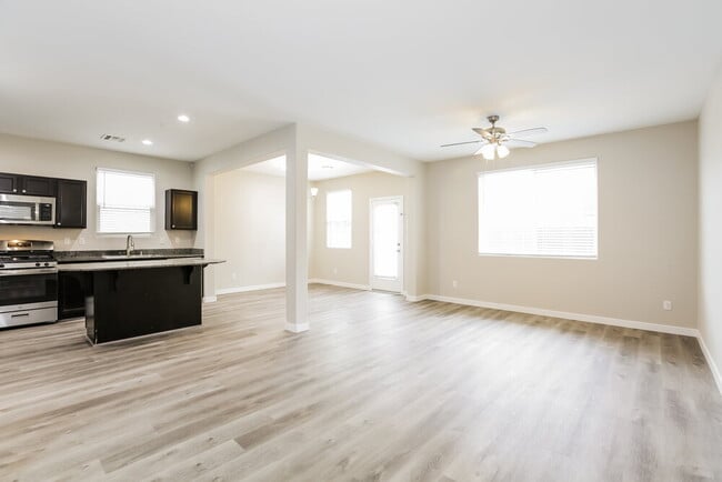 Photo - 7376 Cobbhan Dr