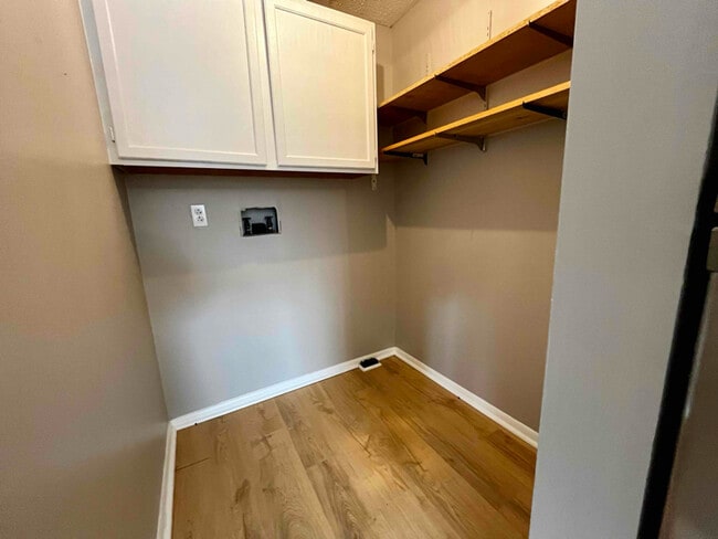 Photo - 31 Tilegate Glen