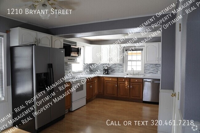 Building Photo - 1210 Bryant St Rental