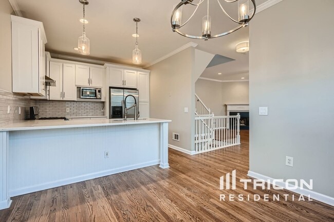 Photo - 712 Gardenside Cir SE