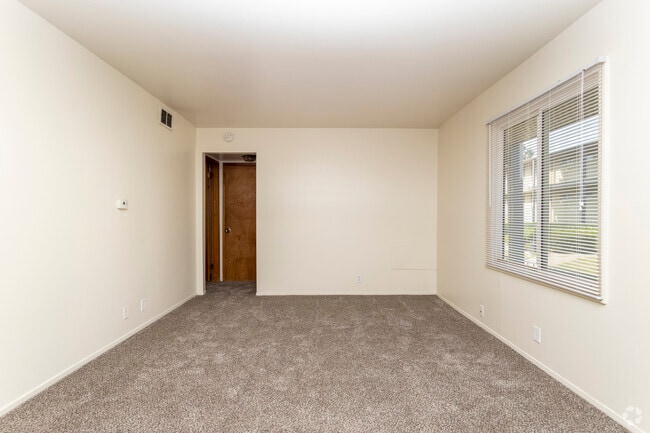 1HAB, 1BA - 510 ft² - Courtyard 72