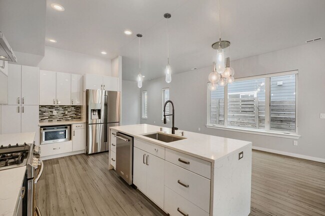 Photo - Beautiful 4bed/2.5bath Home in Desirable West Seattle Location!