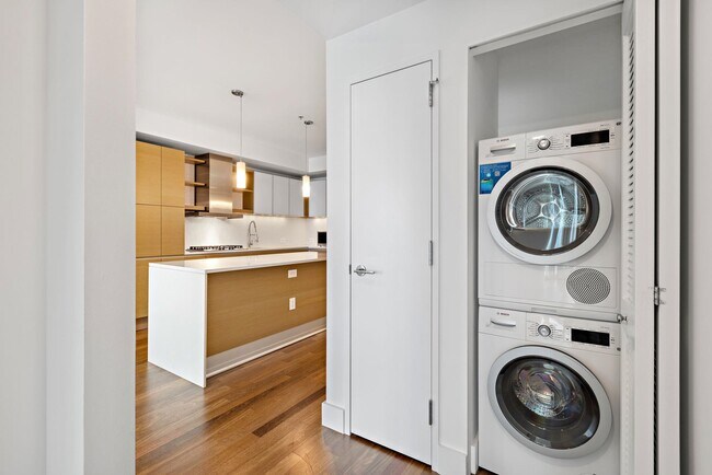 Photo - 77 Hudson St Unit 2708