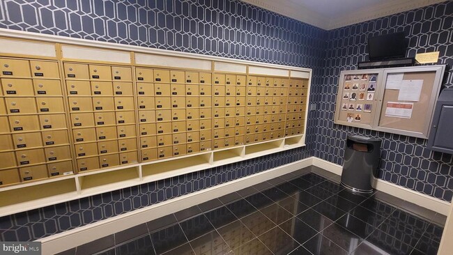 Photo - 10 E Lee St Unidad 705