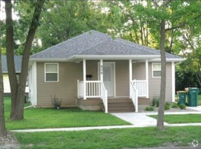 Building Photo - 612 N McArthur St Rental