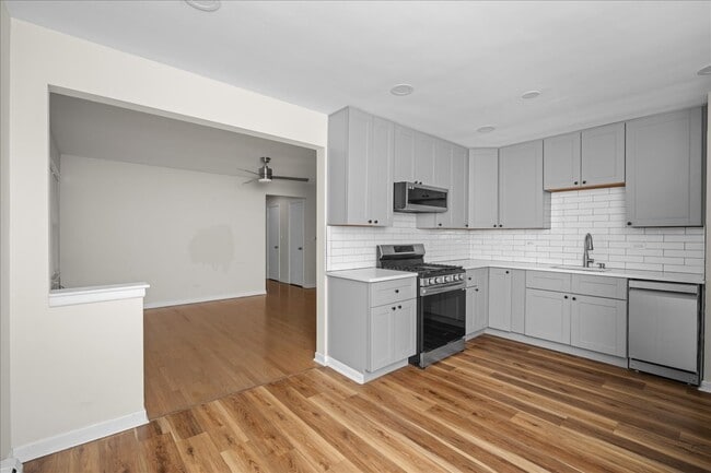 Photo - 5516 W Higgins Ave