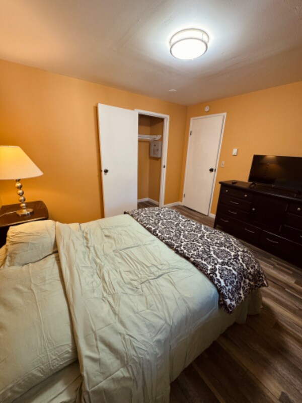 7826 Emerald Dr SW Unidad 7826 Emerald Dr SW