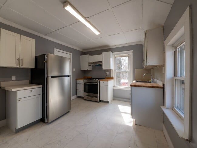 Photo - 129 Center St Unit 2