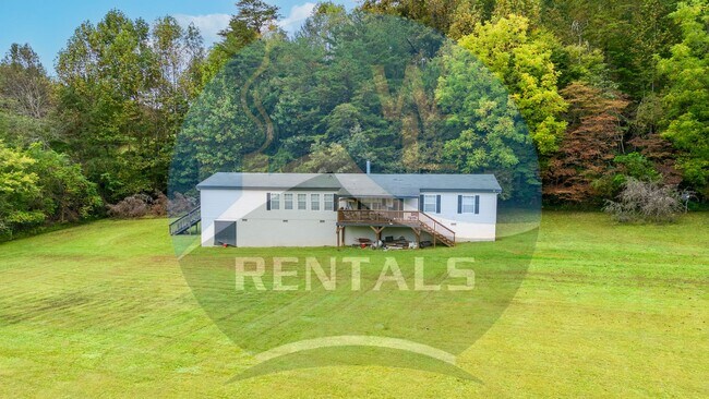 Photo - 4 bedroom 2 bath Double-Wide Trailer taste...