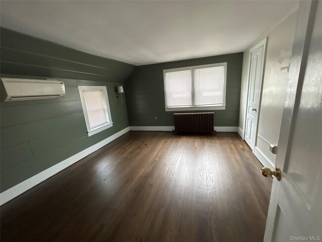 Photo - 5-5 Millerton Green Cir