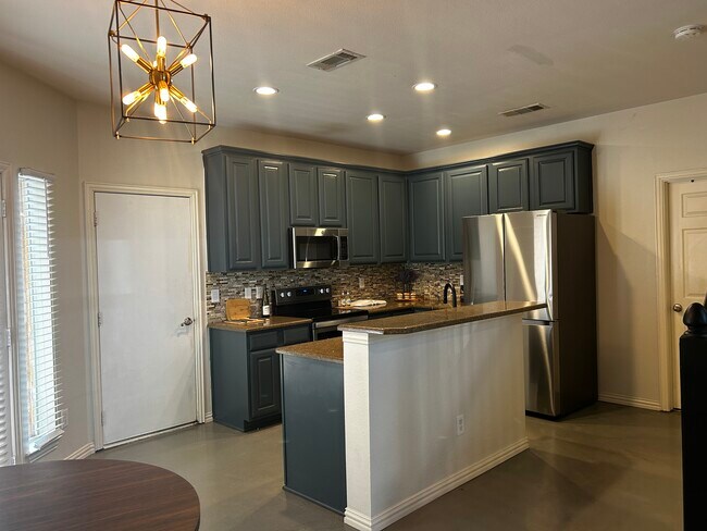 Photo - 1796 Massey Dr