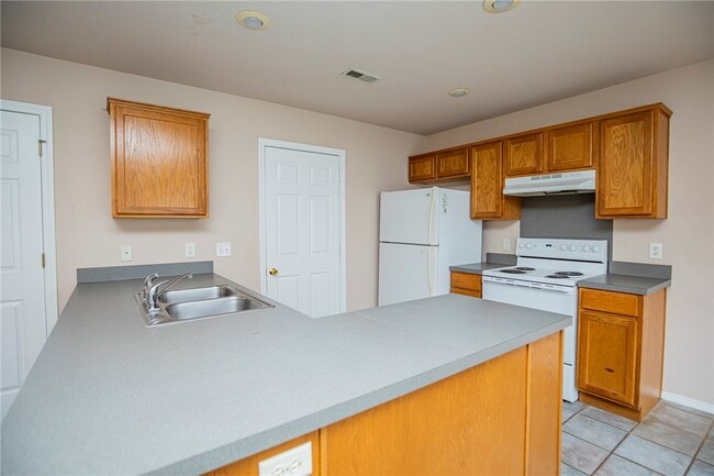 Photo - 903 W Peachtree Dr