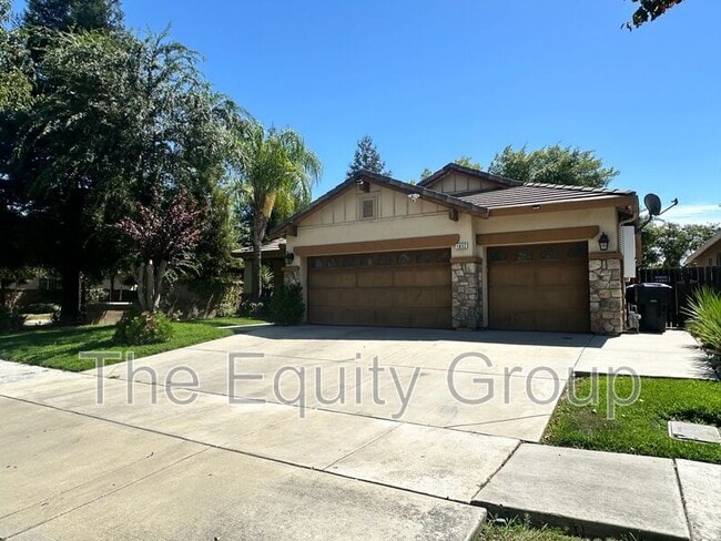 Photo - 1832 N Vickie St