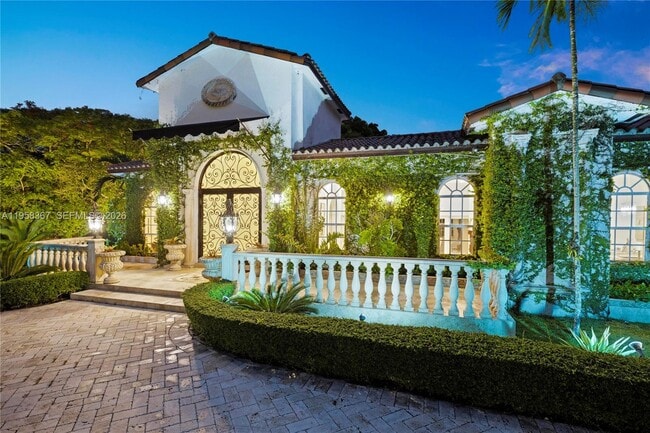 Photo - 12300 Old Cutler Rd