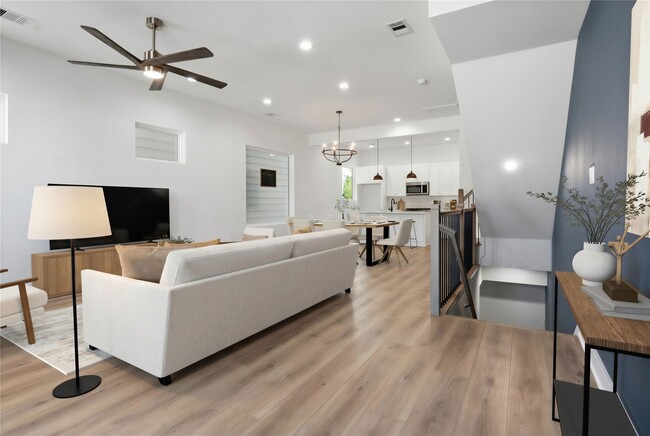 Photo - 2806 Versailles Oak Ln
